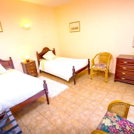 Holiday home House With 2 Bedrooms In With Wonderful Sea View Enclosed Garden And Wifi Santo Antonio da Serra